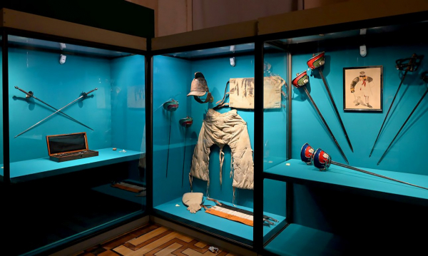 Выставка о дуэлях: роковое мороженое и простреленный мизинец