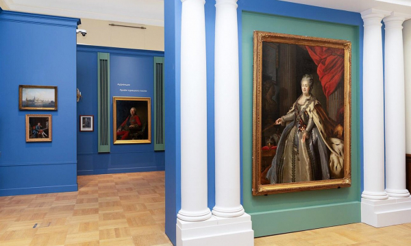 В Москве идут две выставки про один год из жизни Екатерины II