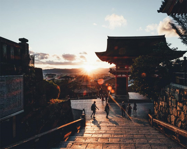 20 кадров уличной фотографии, которые открывают неизвестную сторону Японии
