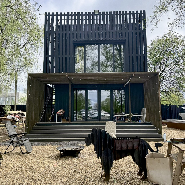 Дом творчества по индивидуальному проекту: пять современных художественных дач