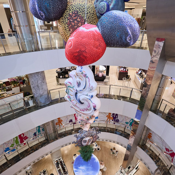 Игорь Казаков: «Мы раскрываем для наших клиентов, покупателей, посетителей ГУМа чудесный и увлекательный мир искусства» Игорь Казаков: «Мы раскрываем для наших клиентов, покупателей, посетителей ГУМа чудесный и увлекательный мир искусства»