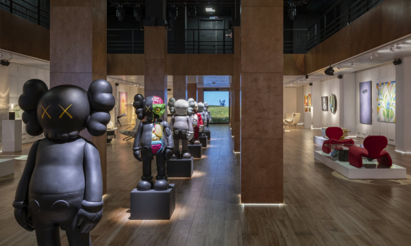 Коллекционный дизайн и искусство музейного уровня на выставке Vladey в Бахрушинском