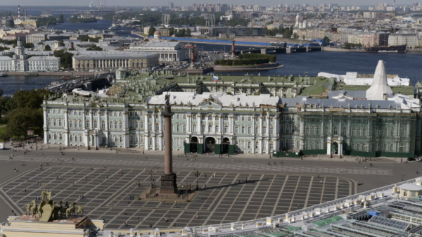 Эрмитаж приостановил работу на фоне сообщений об угрозе безопасности