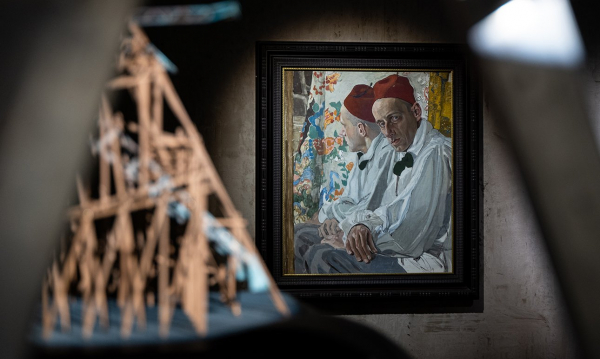 Немая сцена: театральный музей Петербурга показывает Мейерхольда на фоне Гоголя и Брюллова Немая сцена: театральный музей Петербурга показывает Мейерхольда на фоне Гоголя и Брюллова