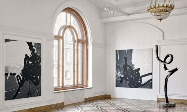 Vladey экспериментирует на троих