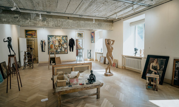 Как погрузиться в недра художественной коммуны