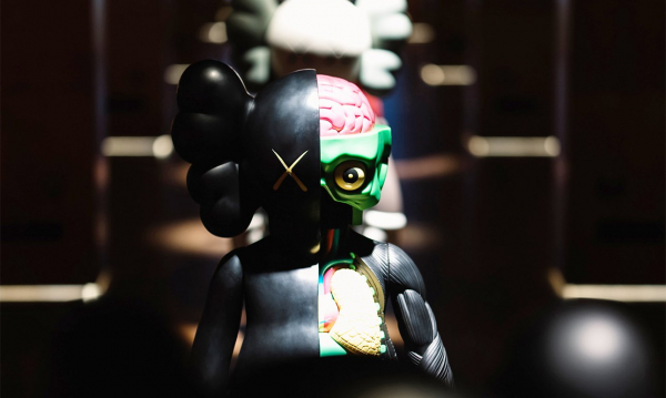 Коллекционный дизайн и искусство музейного уровня на выставке Vladey в Бахрушинском