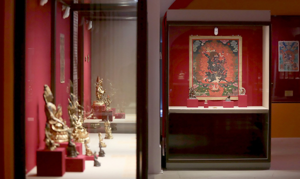 «Драгоценность в лотосе» в Эрмитаже: выставка как мантра «Драгоценность в лотосе» в Эрмитаже: выставка как мантра