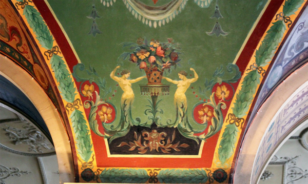 Дом радио в Петербурге больше не говорит, зато показывает Дом радио в Петербурге больше не говорит, зато показывает